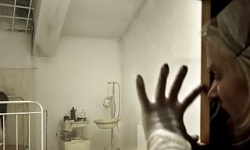 akıl hastanesinde korkulan tecavüz gerçekleşti