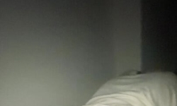 ofiste sekreter melikenin götüne girdi