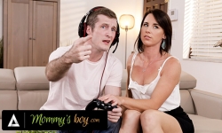 vajinasından zevk suyu fışkırtan milf müthiş azgın